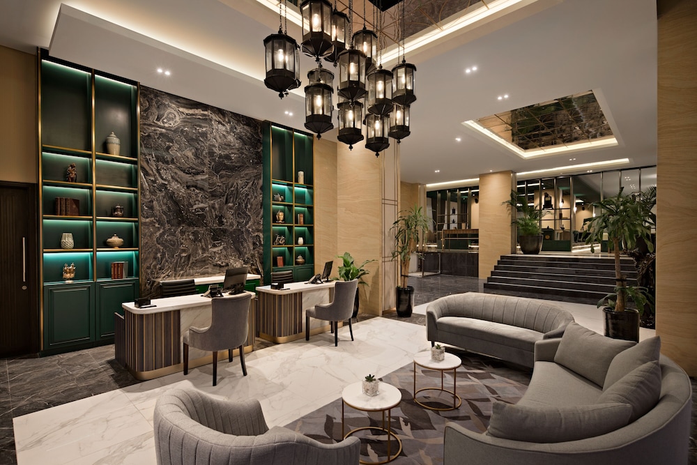 Sutasoma Hotel 37/52