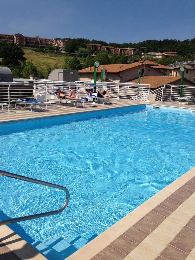 Hotel President 28/43