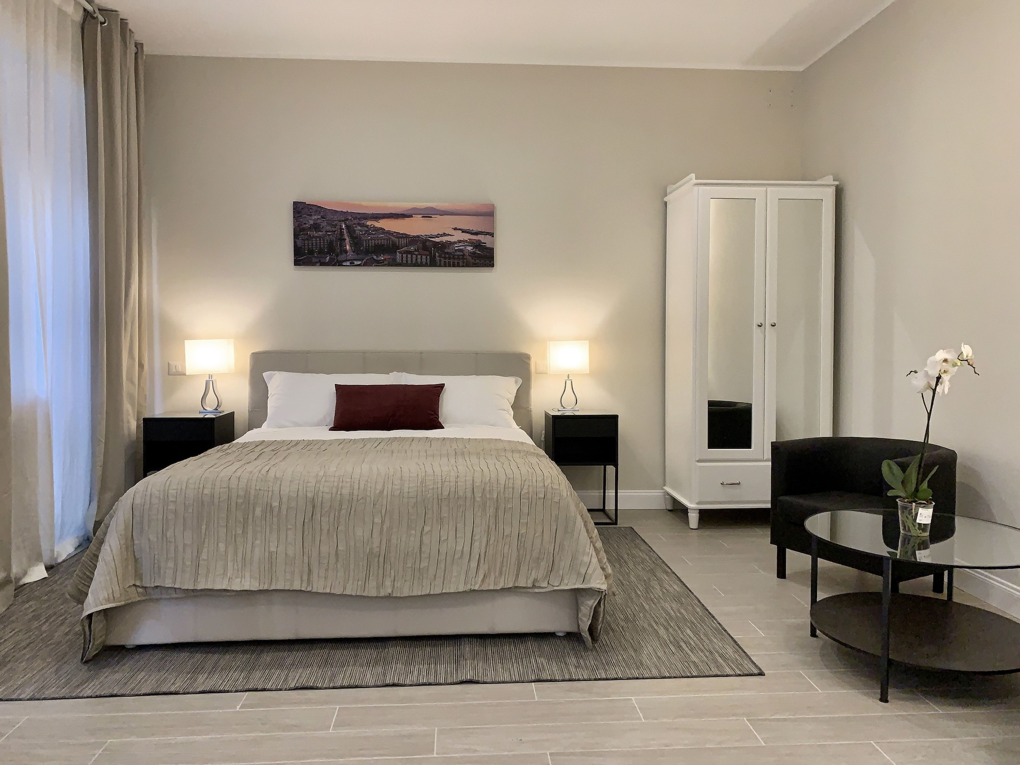 COMFORT, CITY VIEW