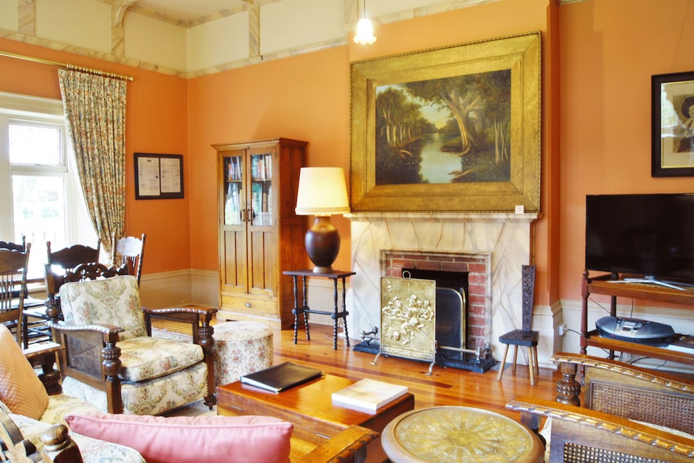 Buxton Manor 29/50