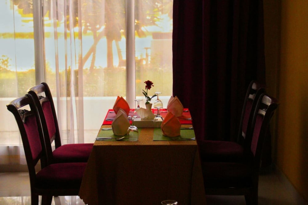 Royal Garden Hotel 14/19