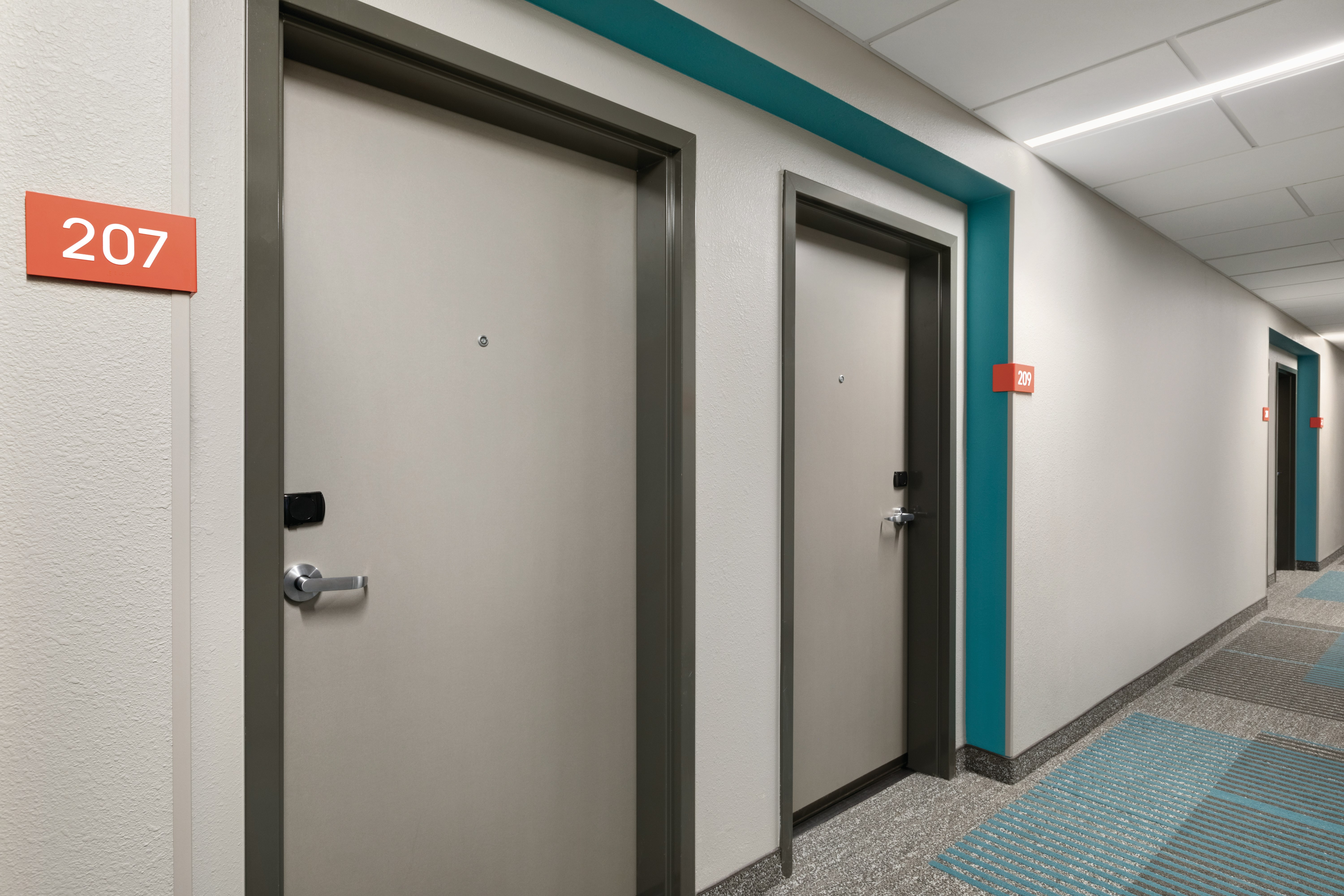 Avid Hotels Boston Logan Airport - Revere 22/66