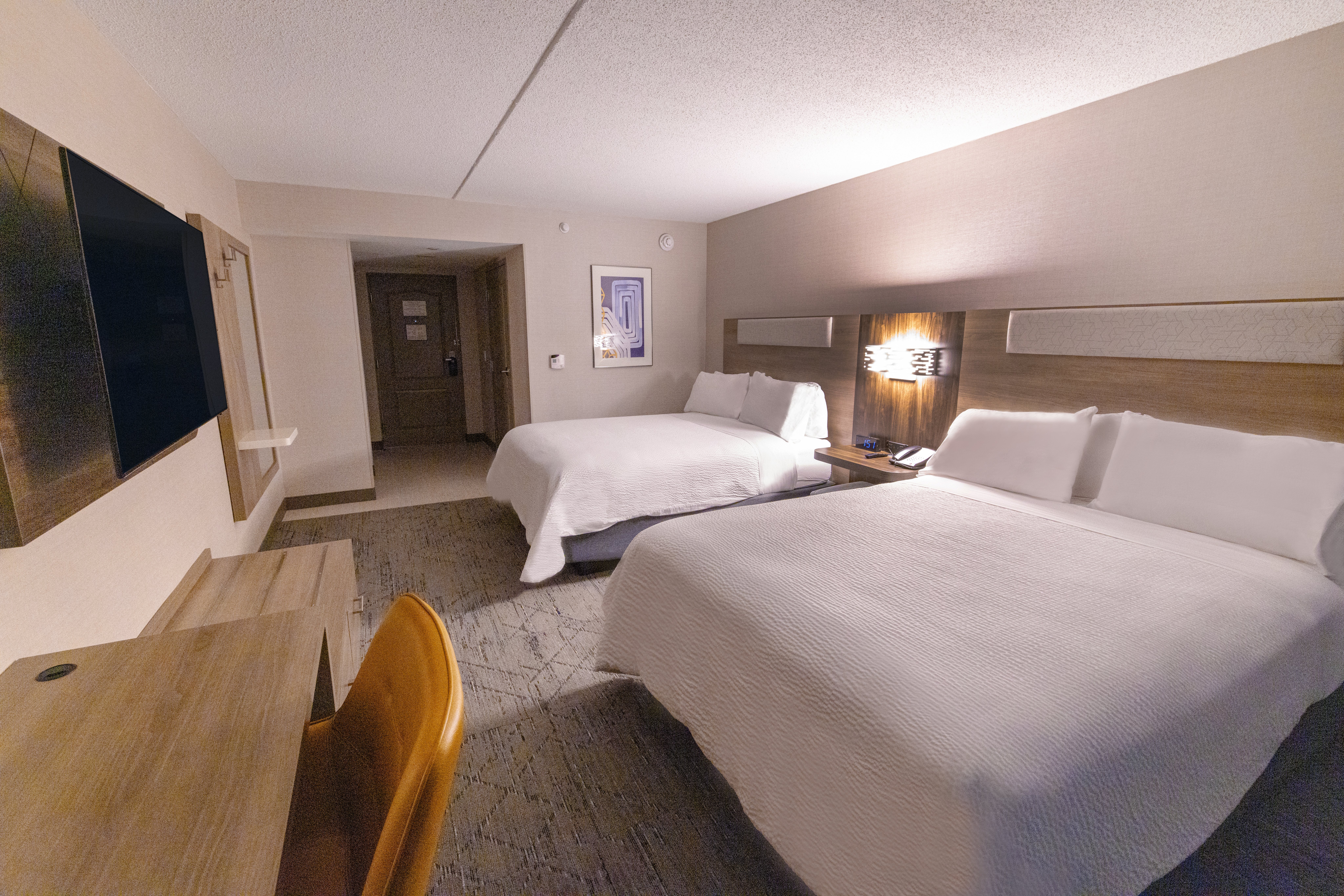 Holiday Inn Express Neptune 23/80