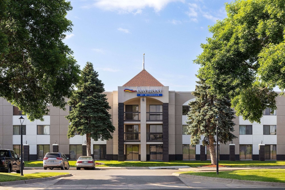 Baymont by Wyndham Shakopee 42/50