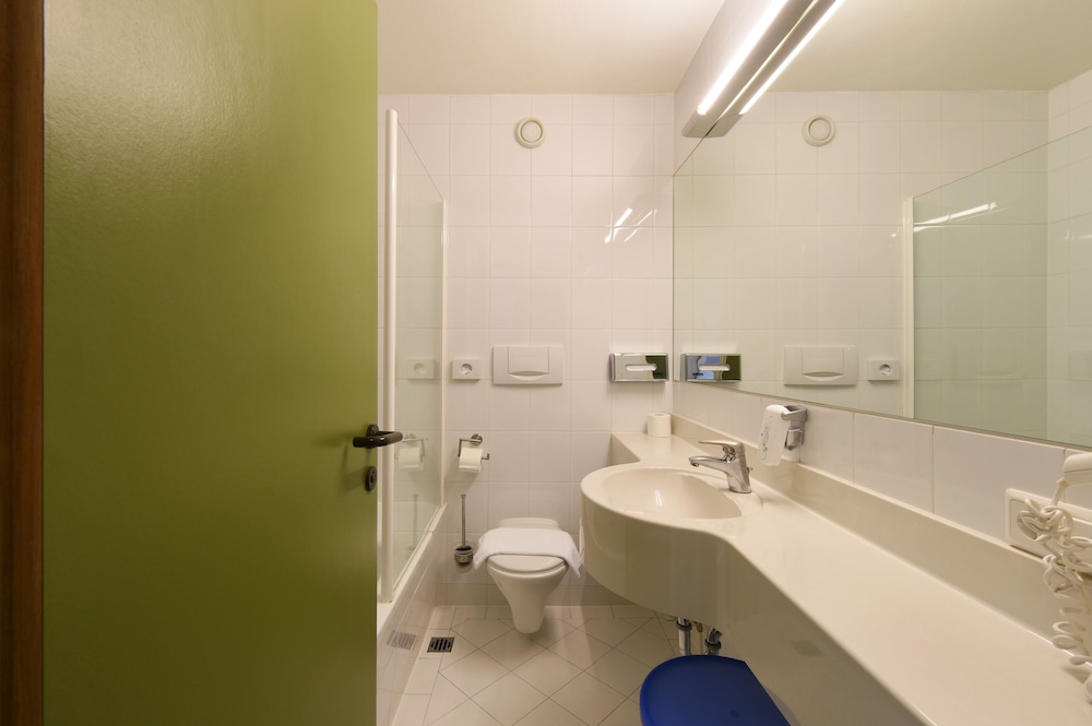 Hotel Neutor Betriebs Gmbh Formerly Am Neutor Hotel Salzburg Zentrum 21/62