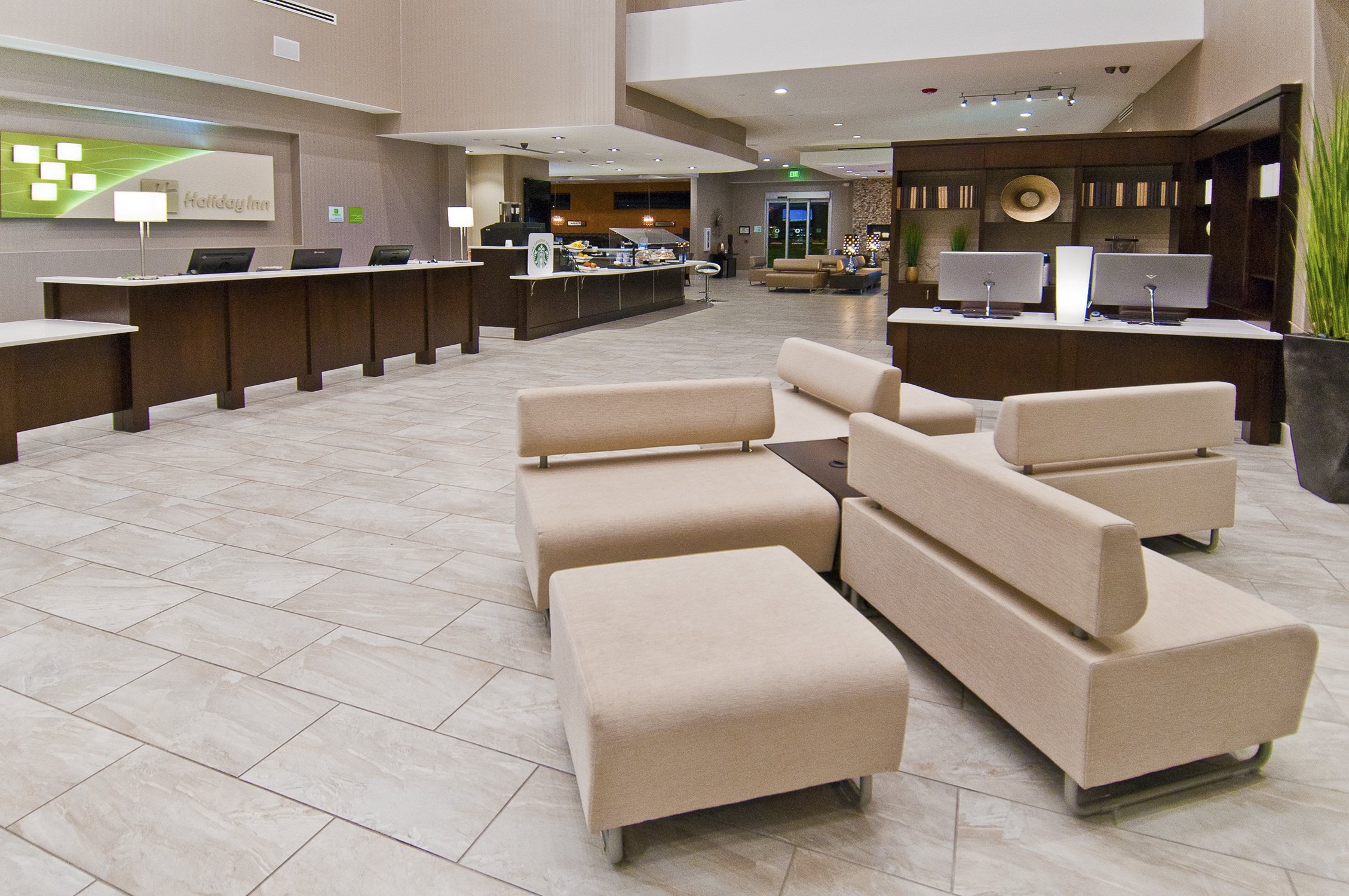 Holiday Inn Austin Airport 12/58
