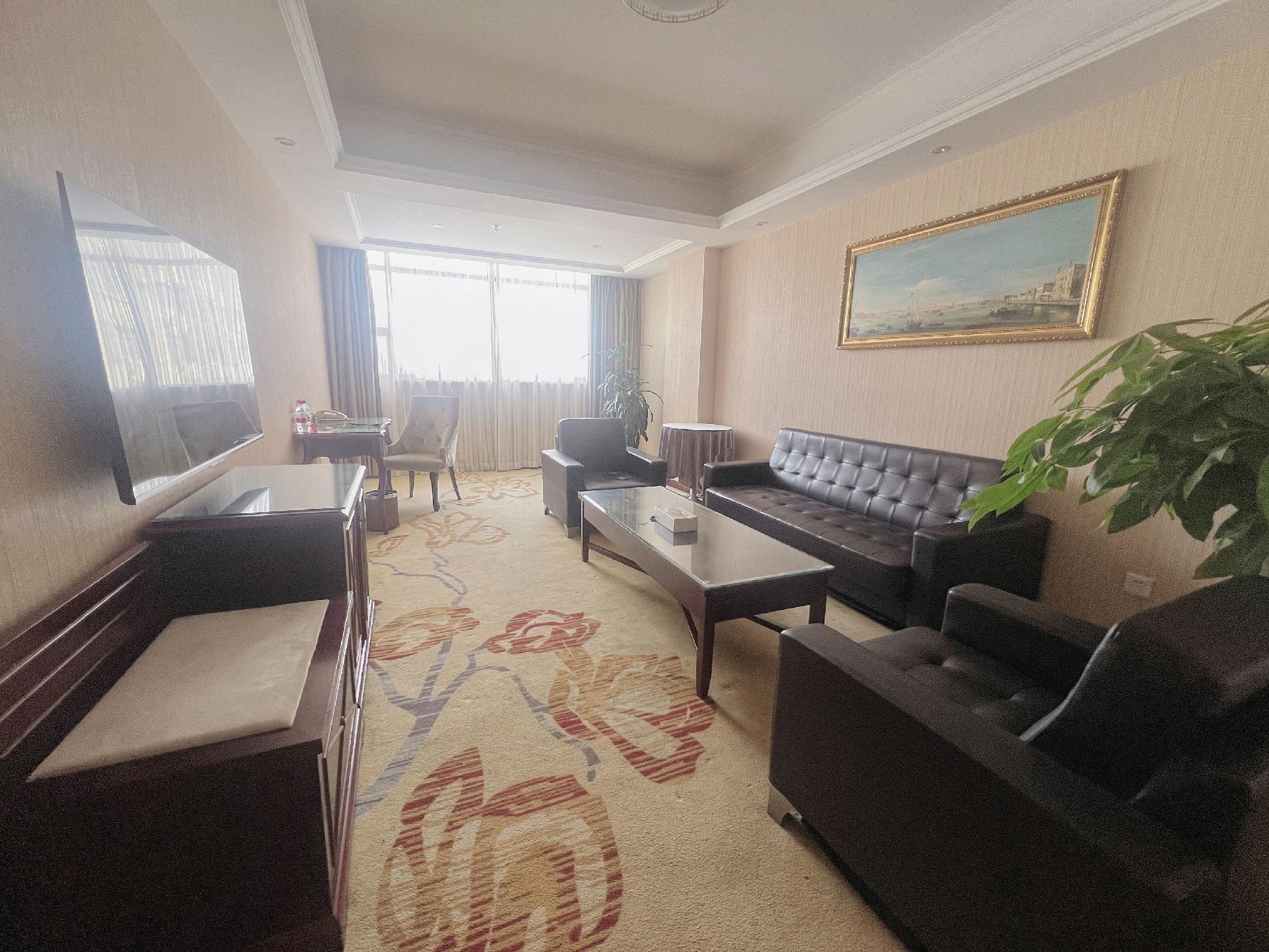 Vienna Hotel (Shenzhen Shiyan Shilong Community) 32/49