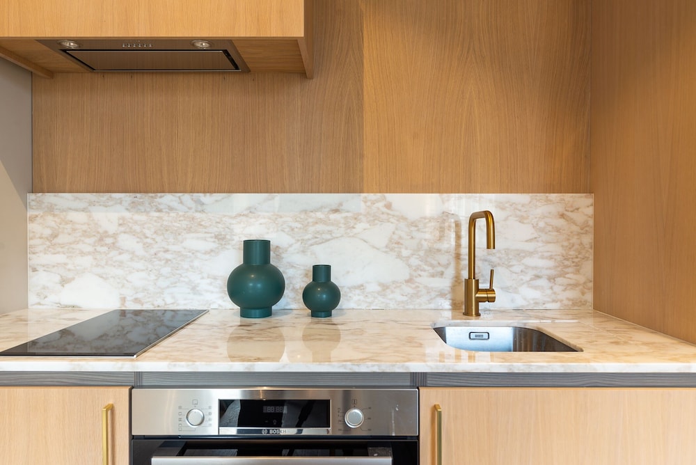 South Kensington by CAPITAL 9/65