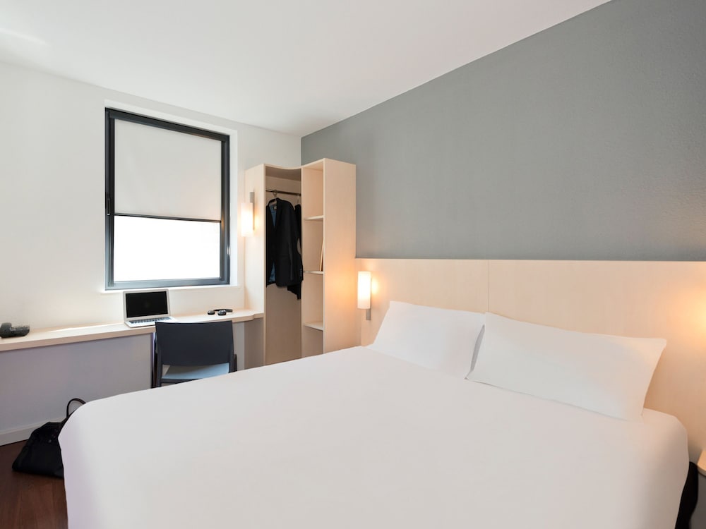 Ibis Budget Cannes Centre Ville 8/30