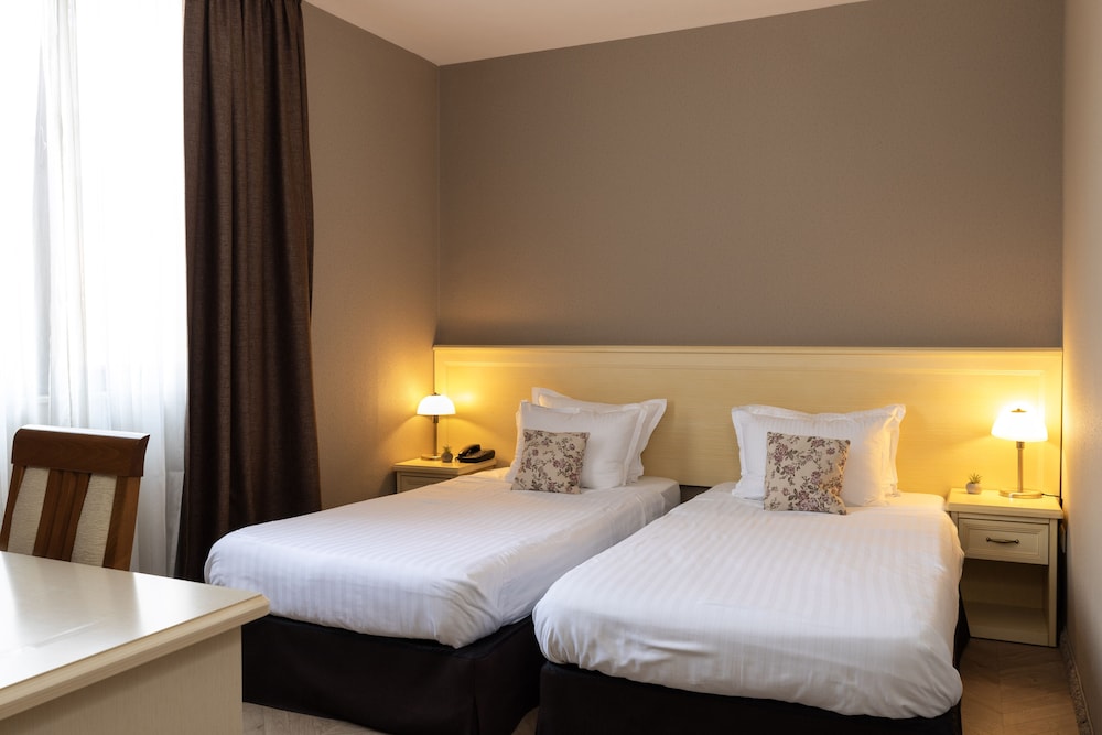 St. George Hotel 13/50