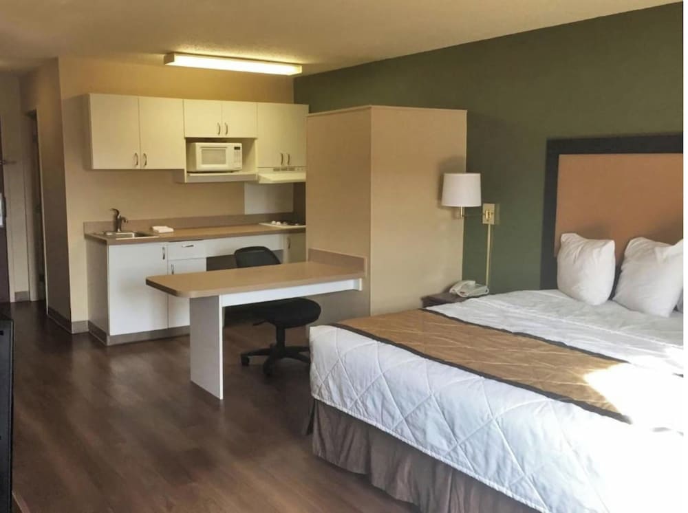 Studio 6 Corporate Extended Stay Rochester Henrietta NY 27/59