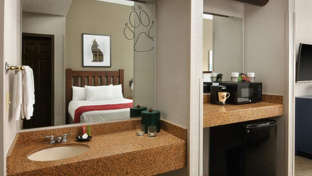 FAMILY SUITE, SUITE