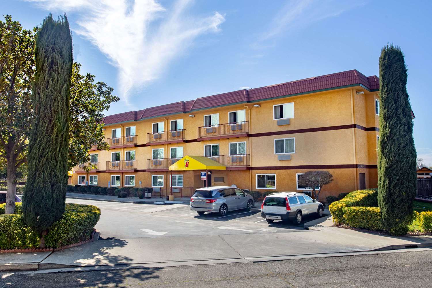Super 8 By Wyndham Chico 7/10