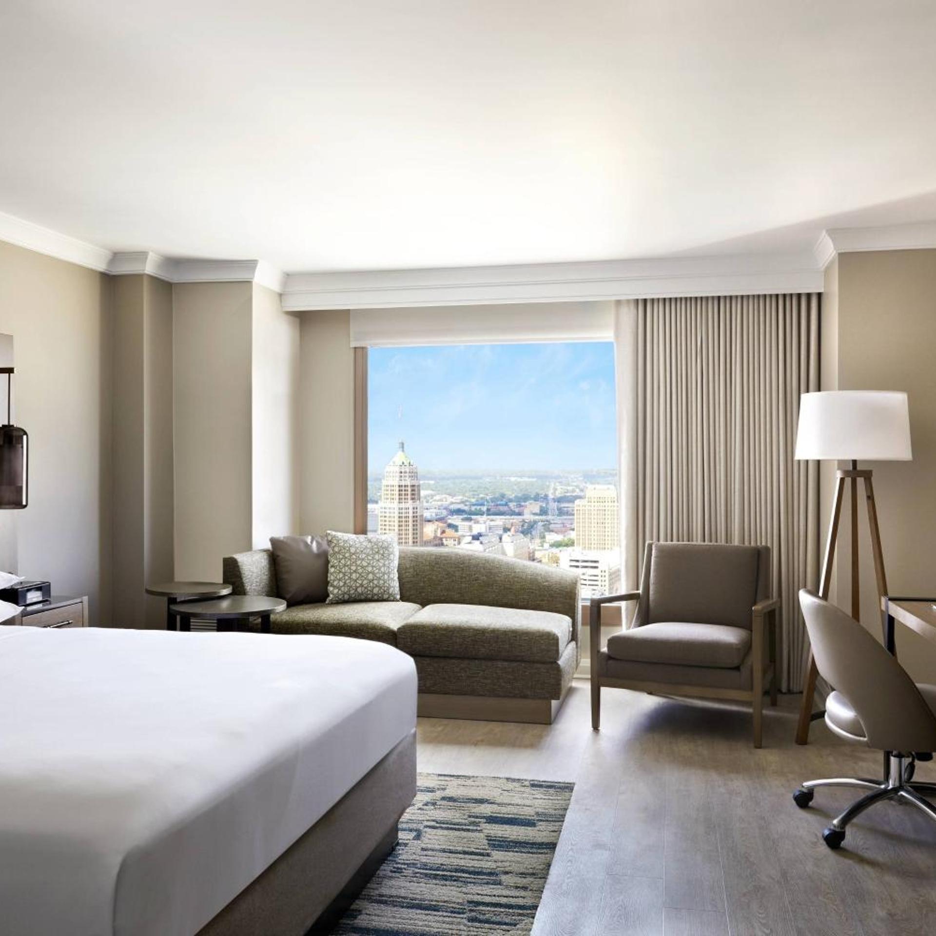 Room, King Bed, Bathtub, Accessible