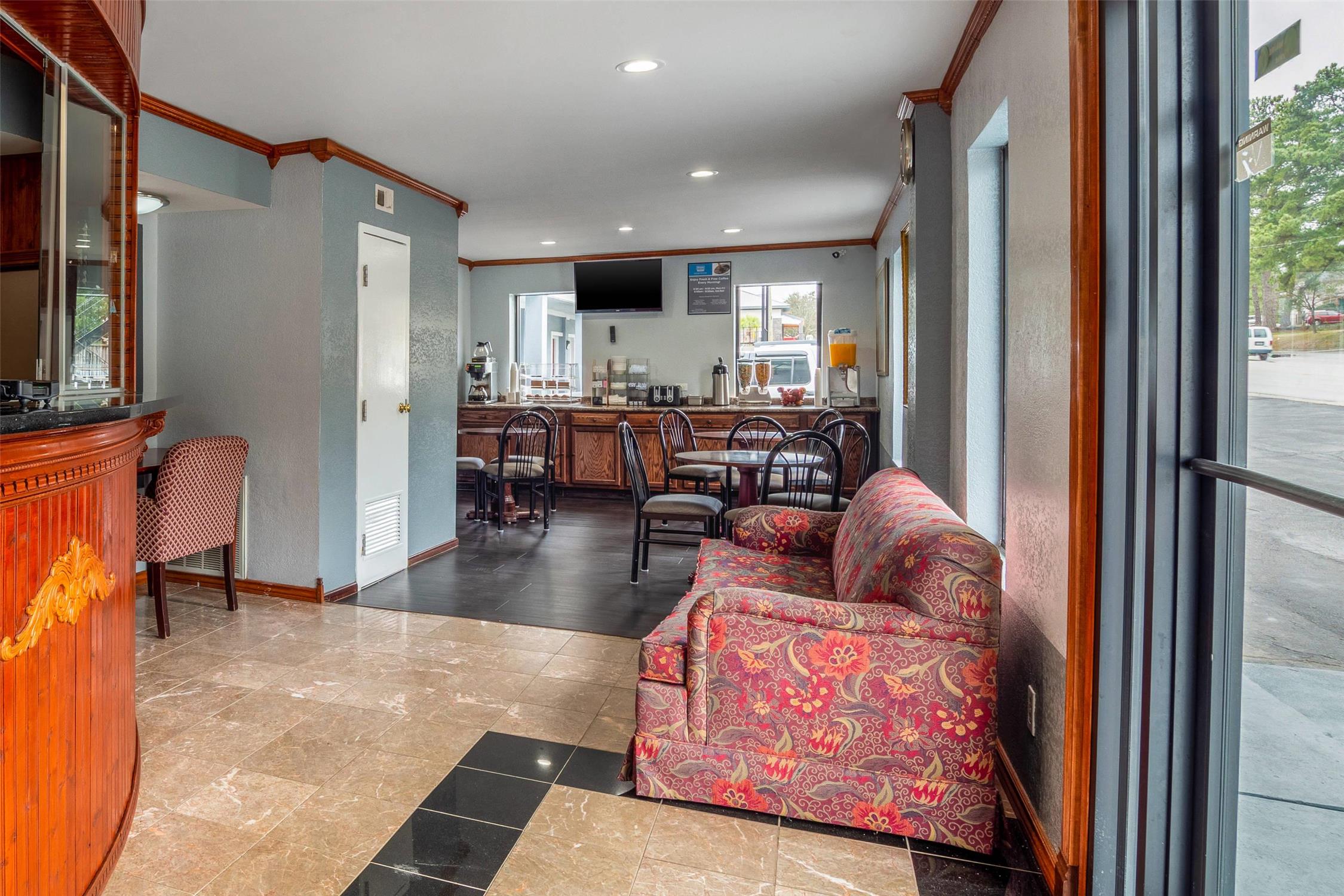 Rodeway Inn & Suites Fort Jackson 15/19