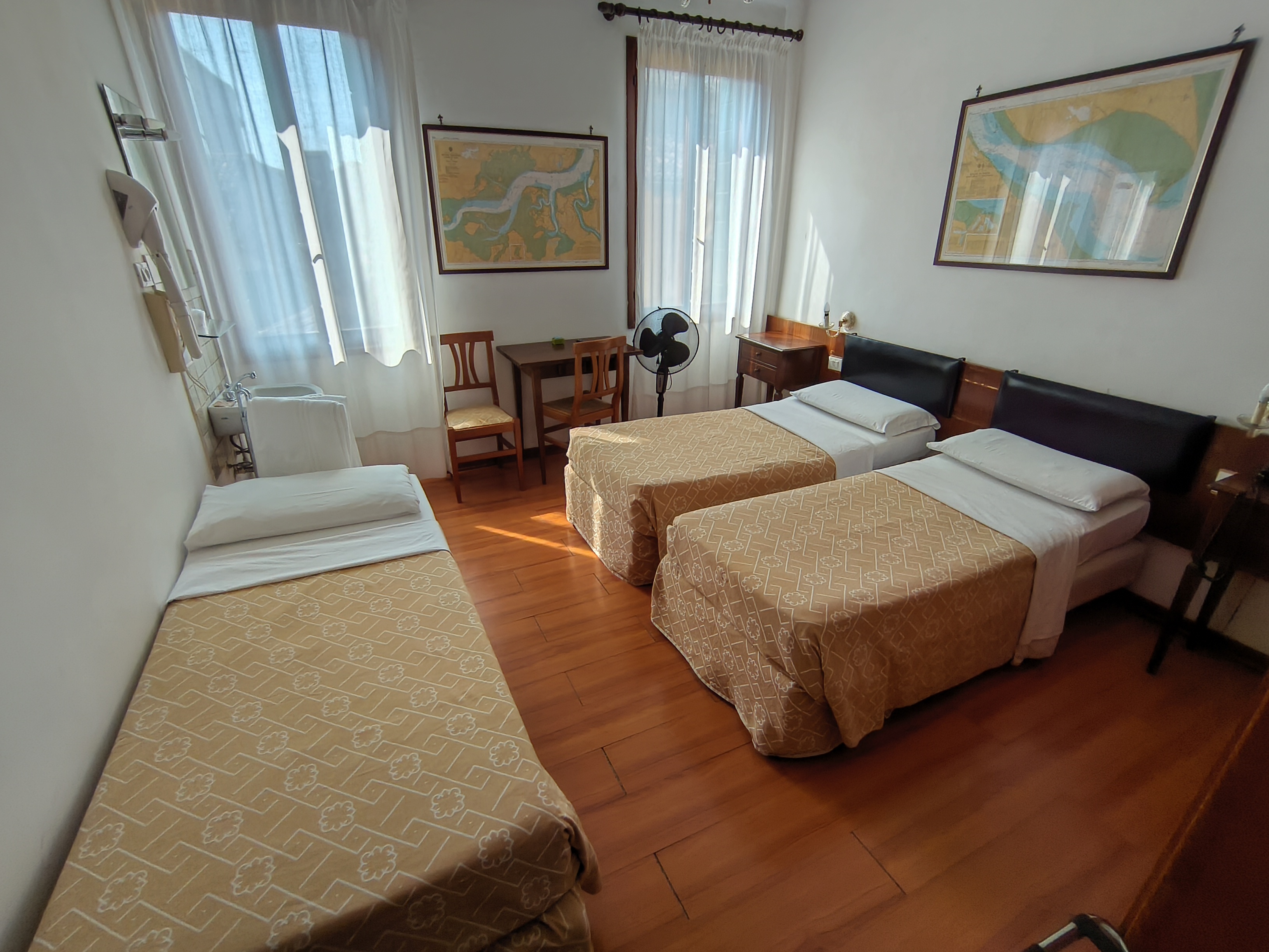 Room, Triple, External Bathroom