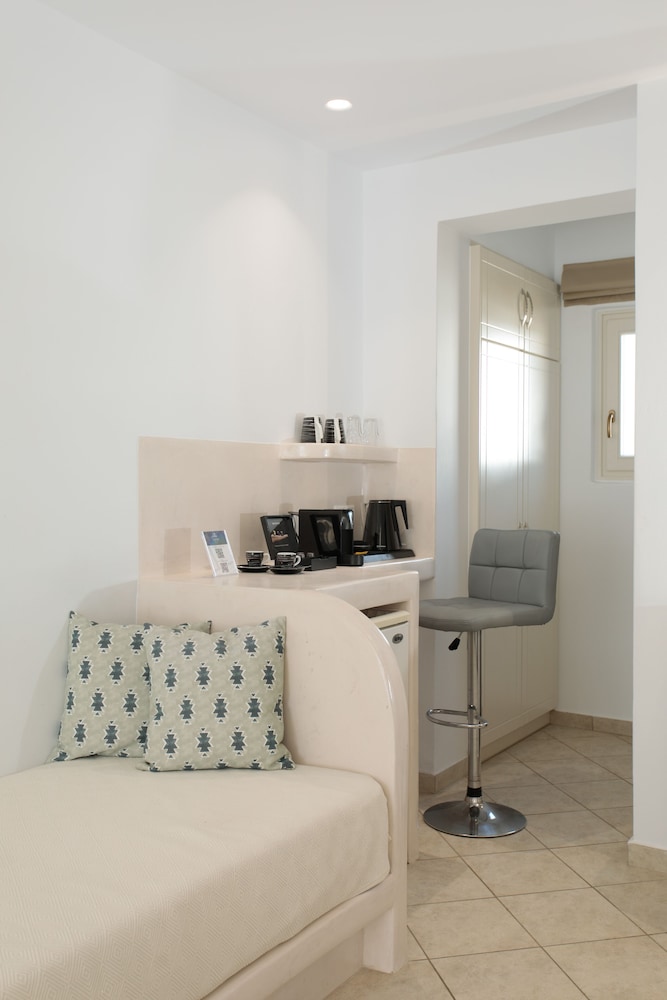 Liana Hotel 22/78