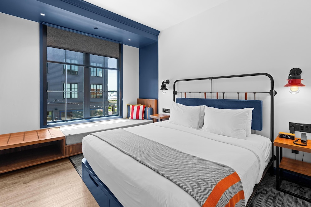 Room, King Bed