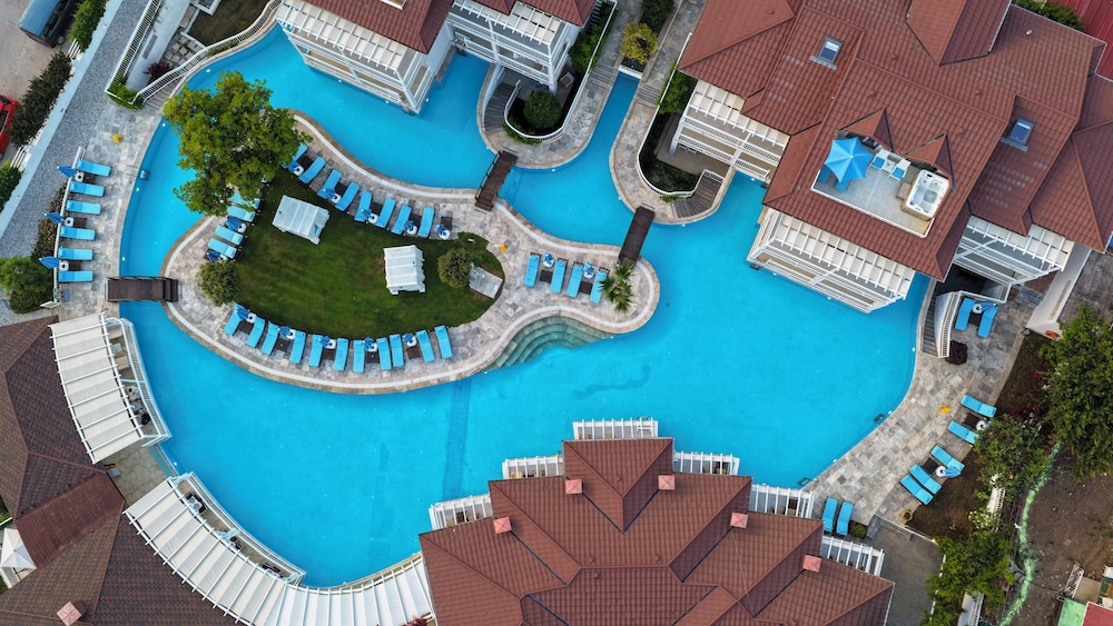 Mozaik Swim Up Hotel and Apartments 43/50