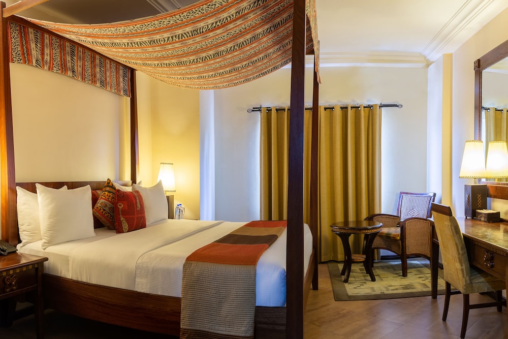 The African Regent Hotel 28/71