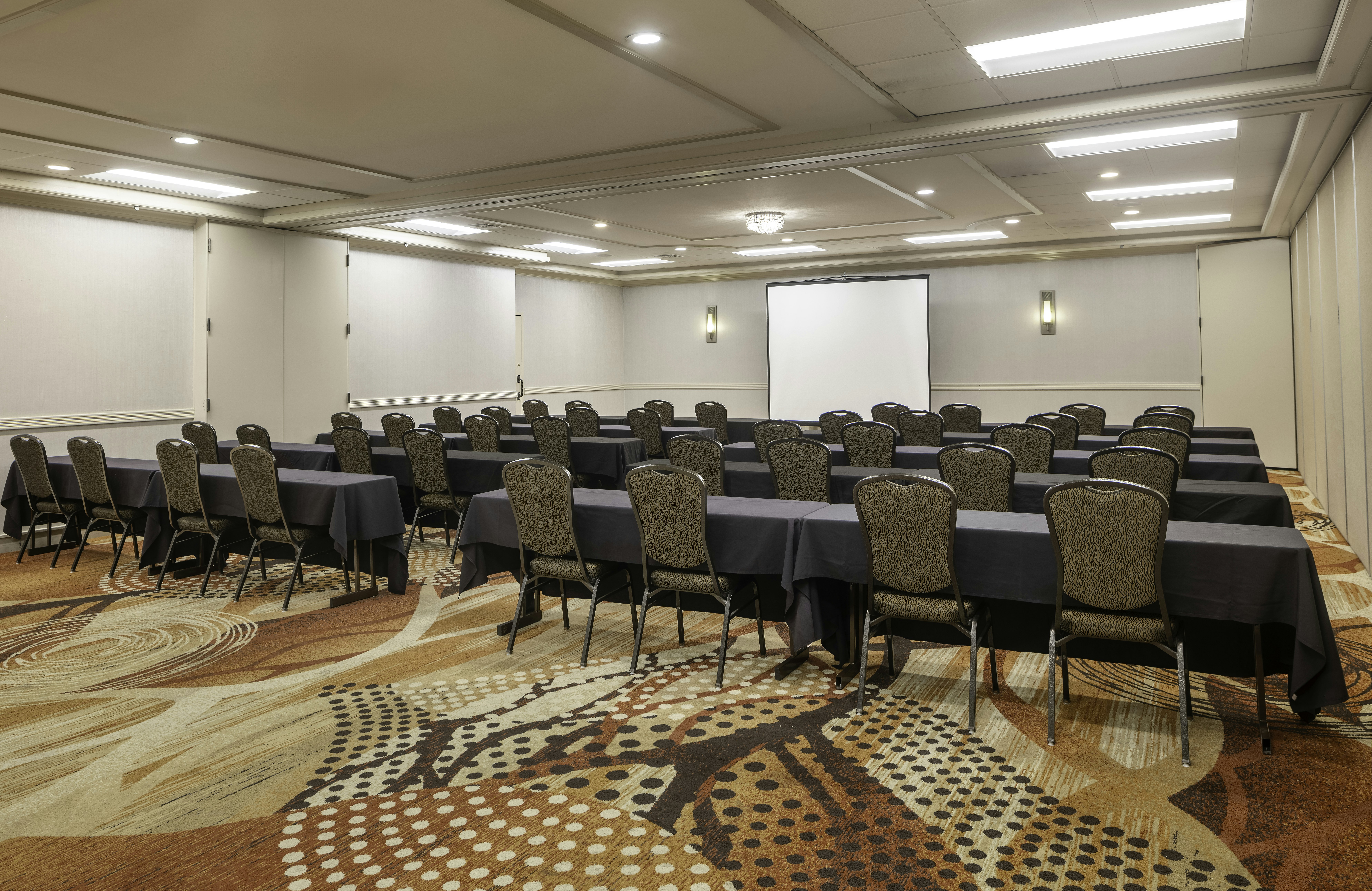 Embassy Suites Hotel Palm Desert 23/34