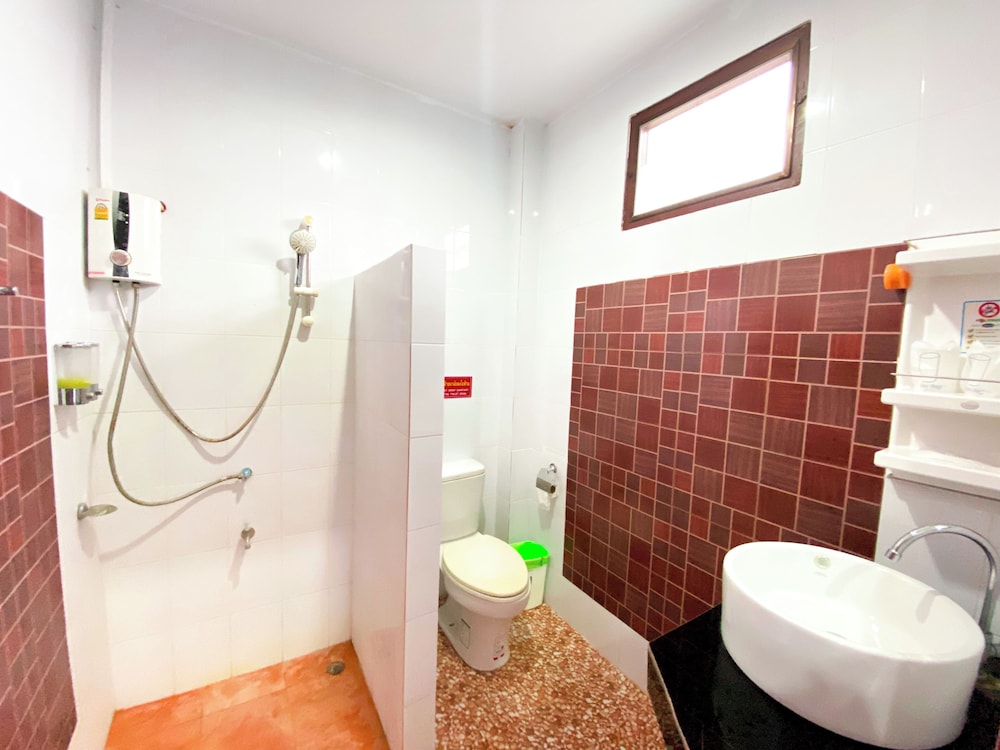 Hatzanda Lanta Resort 61/64