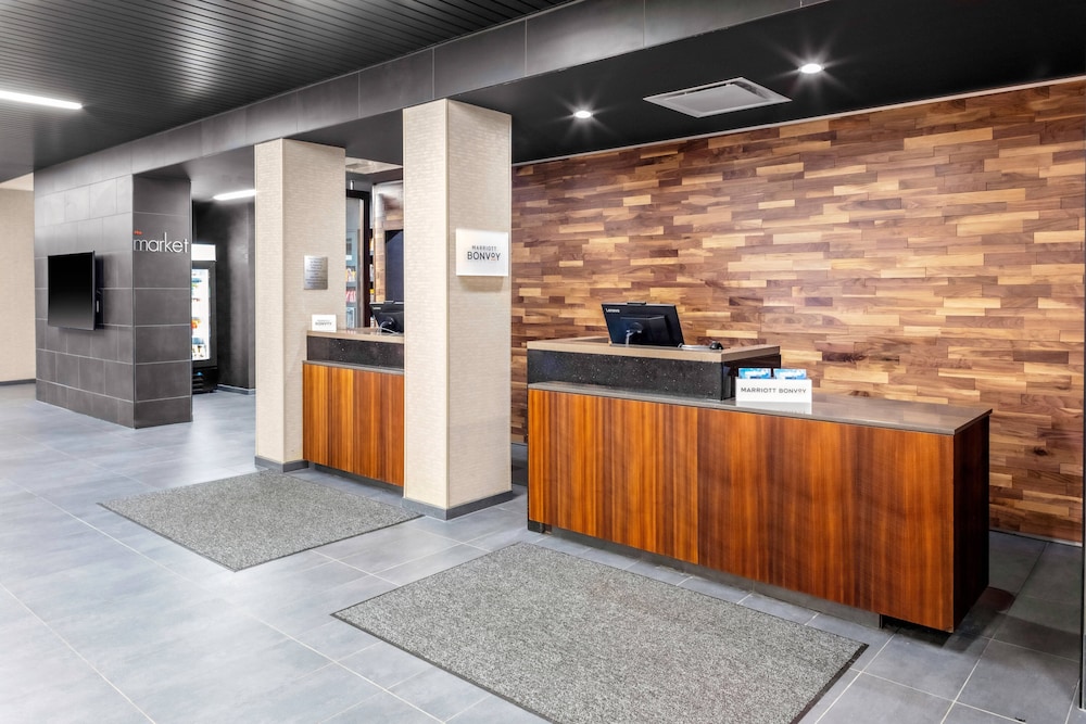 Courtyard by Marriott East Lansing Okemos 8/41