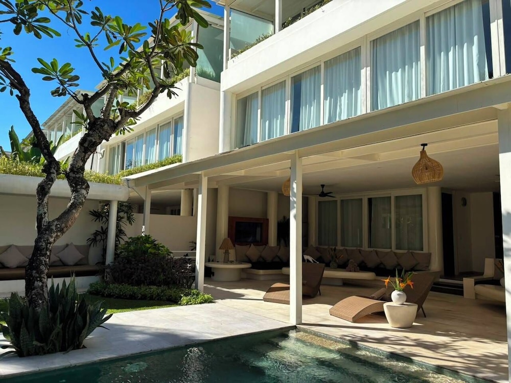 Eden the Residence at the Sea 7/64