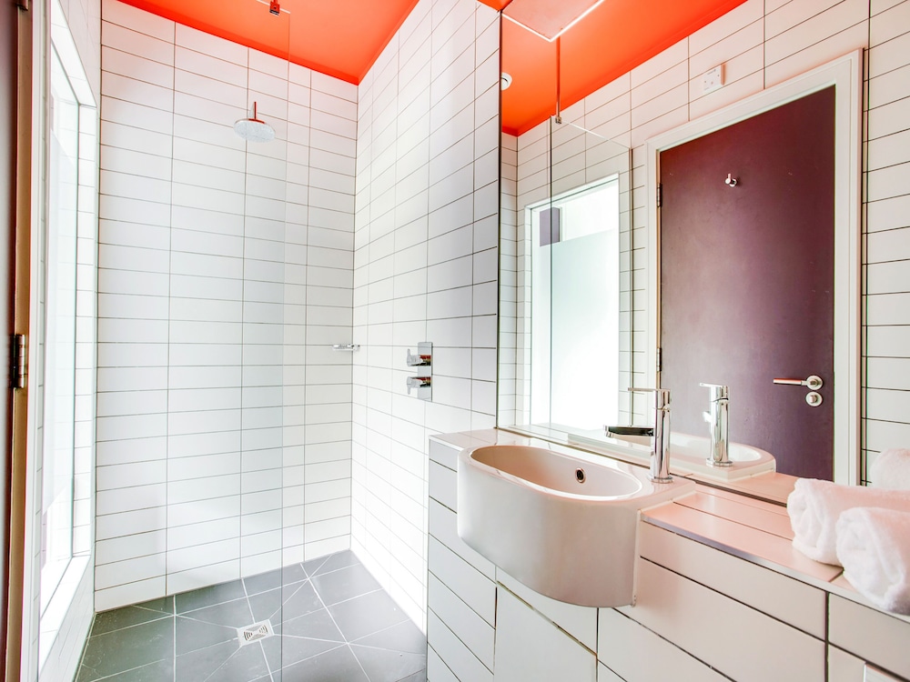 OYO Fab Guest House 44/47