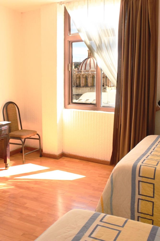 Hotel Maria Benita 37/50