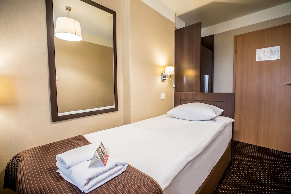 Hotel Diament Zabrze 24/66