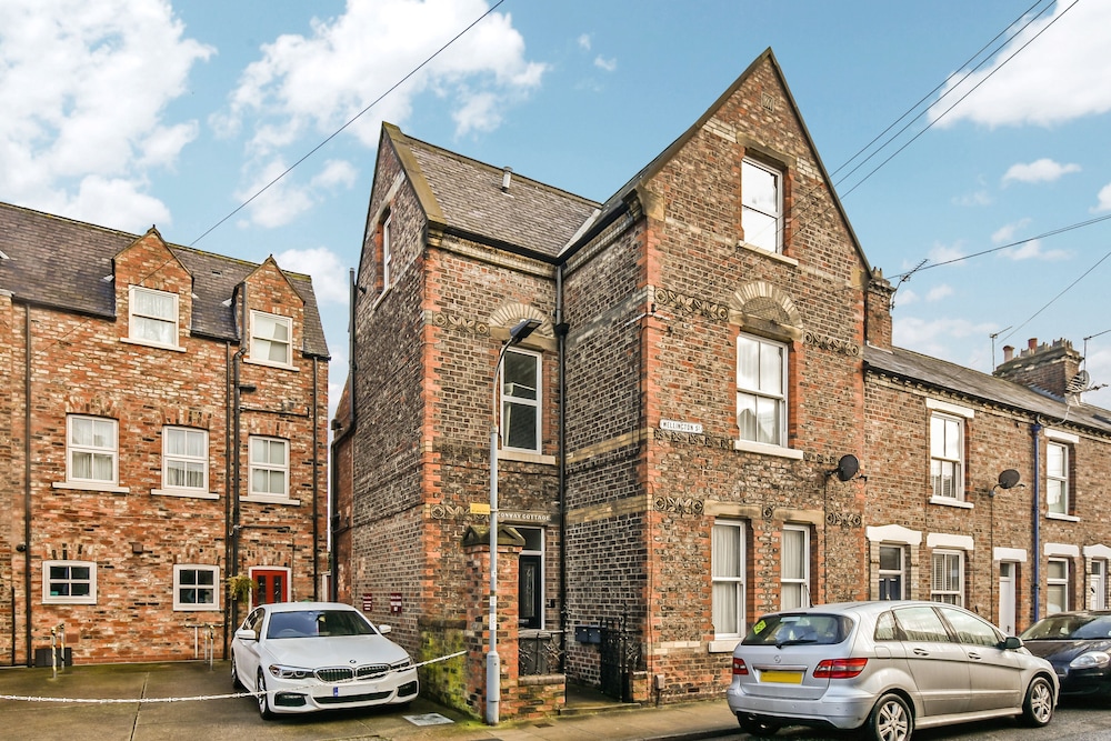 Conway Cottages 18/22