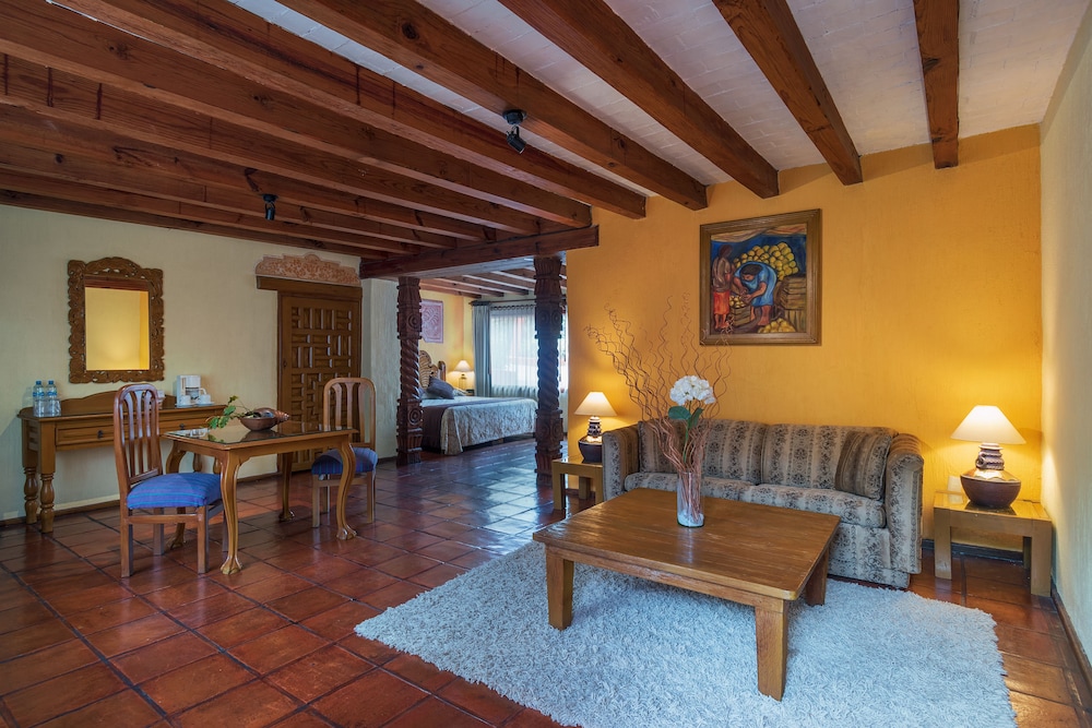 Villa San Jose Hotel And Suites 23/50