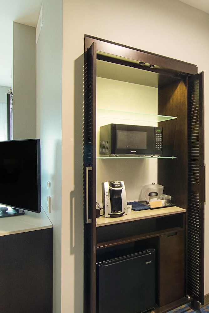 Springhill Suites Fort Worth Fossil Creek 54/63