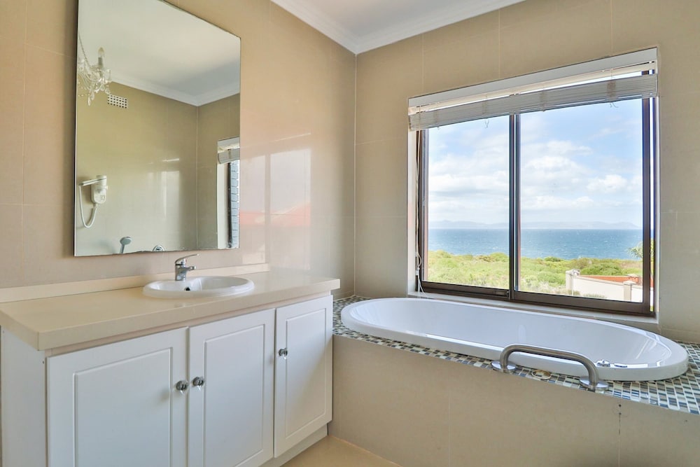 The Whale's Tale Guest House 37/40