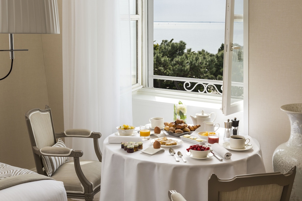 Hotel Barriere Le Royal La Baule 48/53