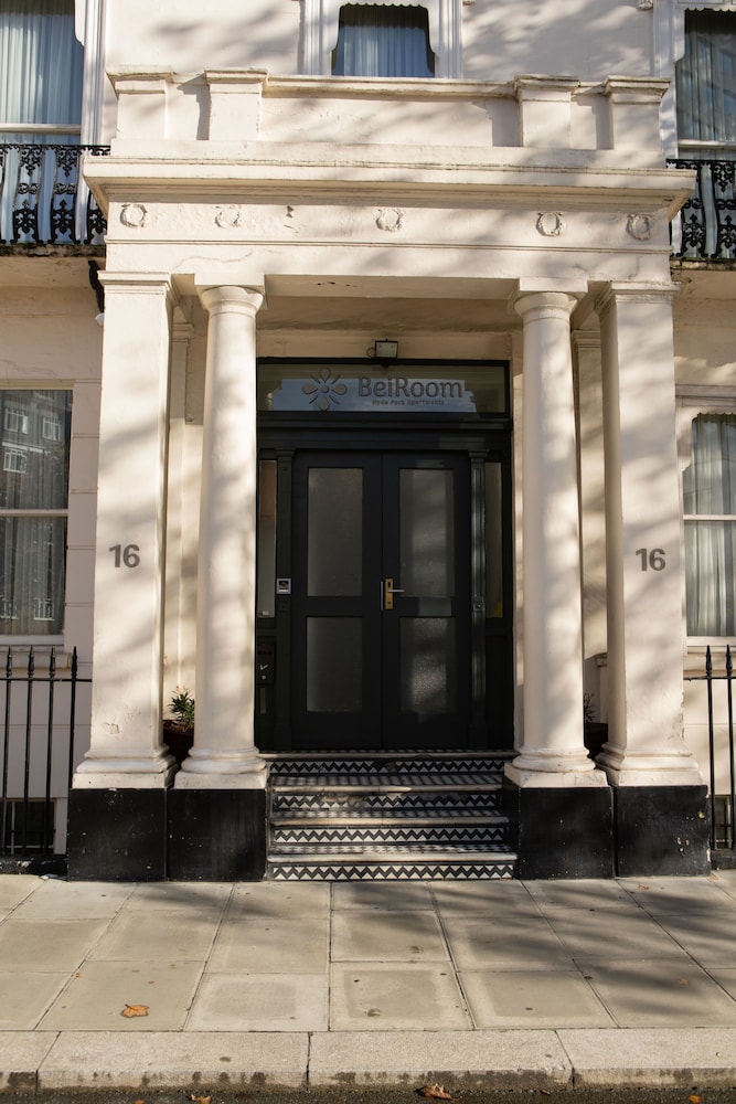 Assaha Hyde Park Apartments 5/50