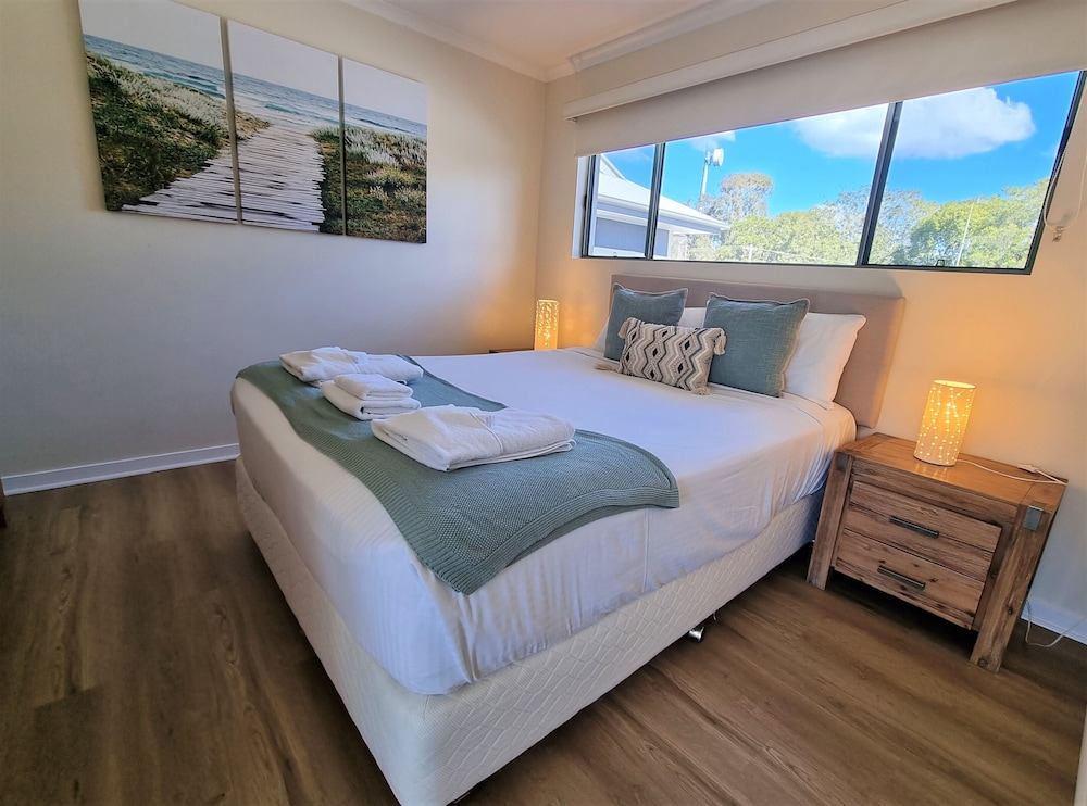 NOOSA RIVER RETREAT 5/23