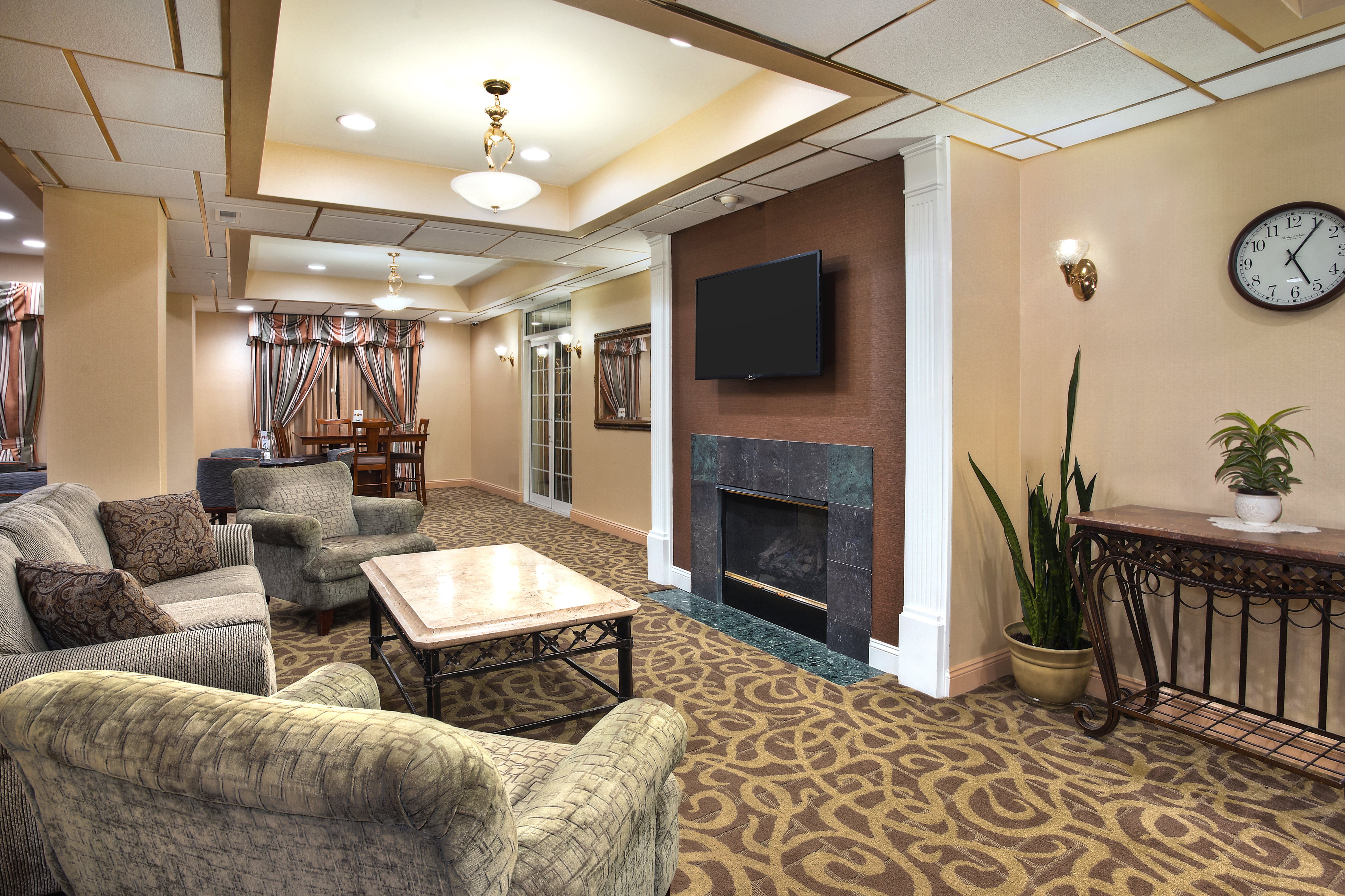 Holiday Inn Express Hotel Suites Harrington 33/52
