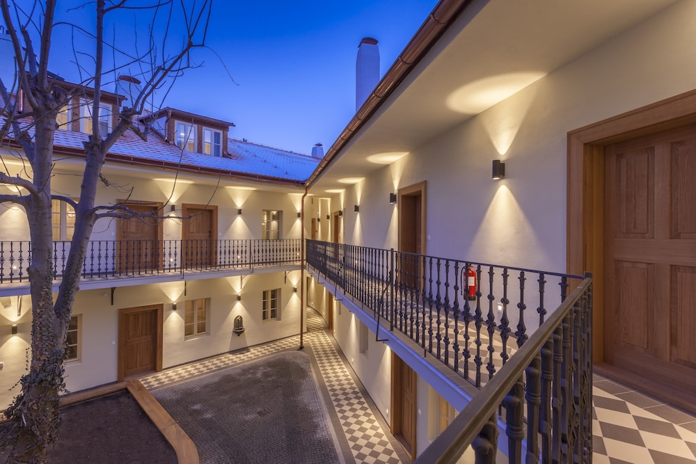 Hotel at The White Lily (Ex. U Bílé lilie) 26/50
