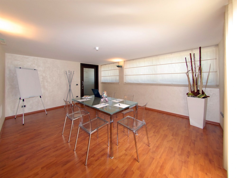 San Giorgio, Sure Hotel Collection by Best Western 35/36