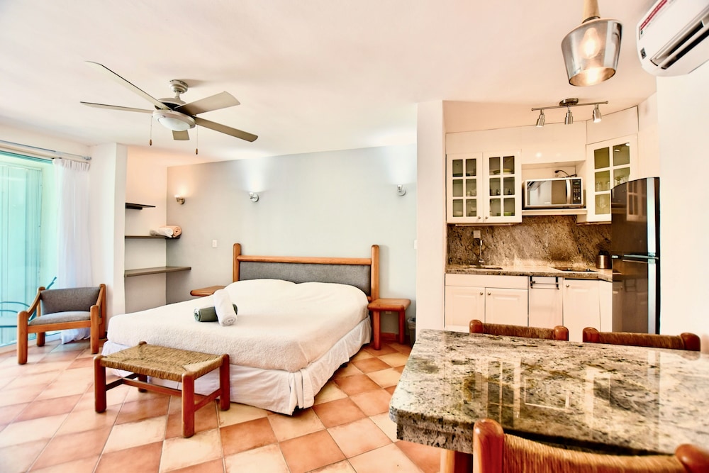 Seaside Condo By Solymar 10/50