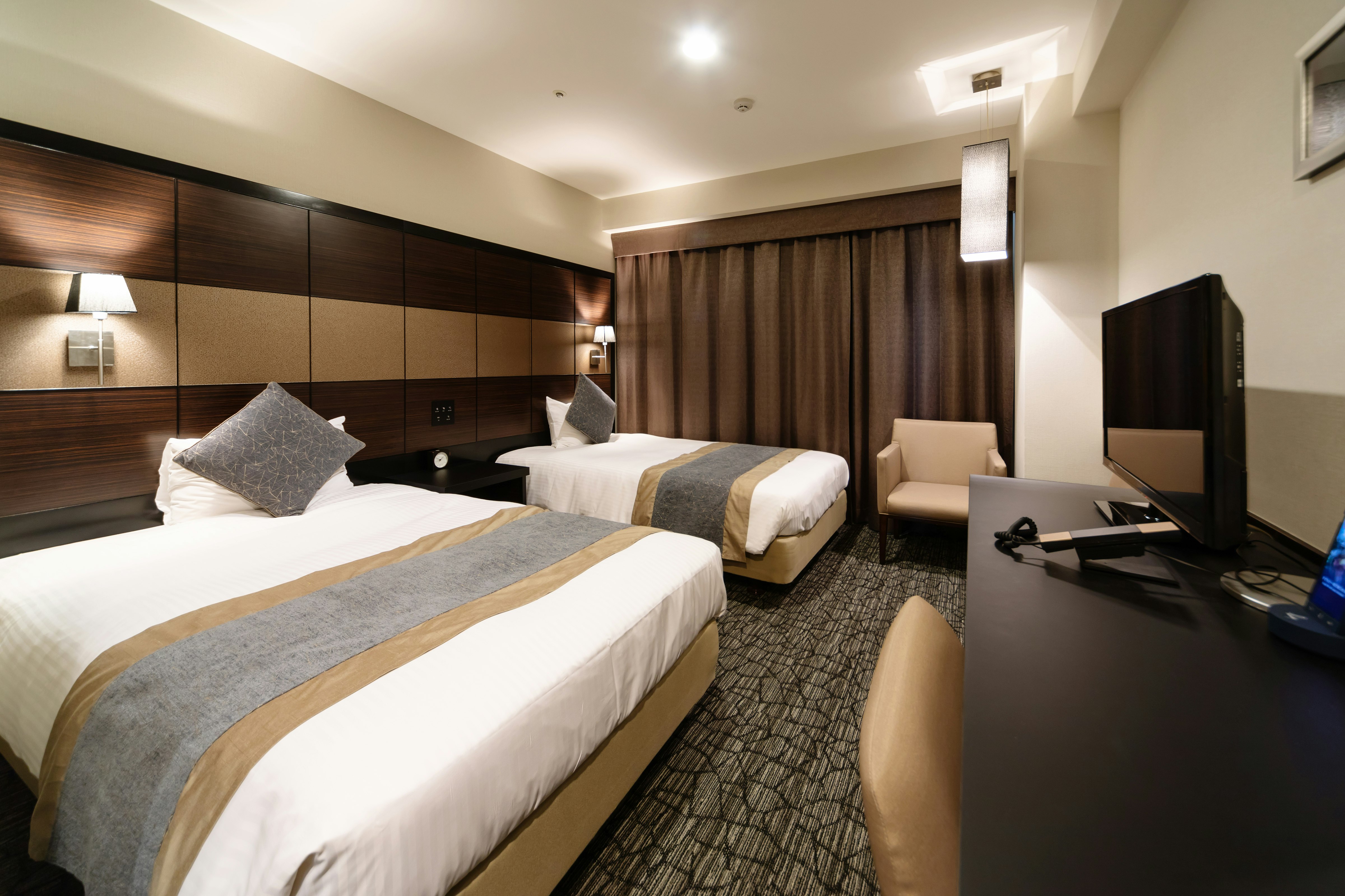 Room, Twin Beds