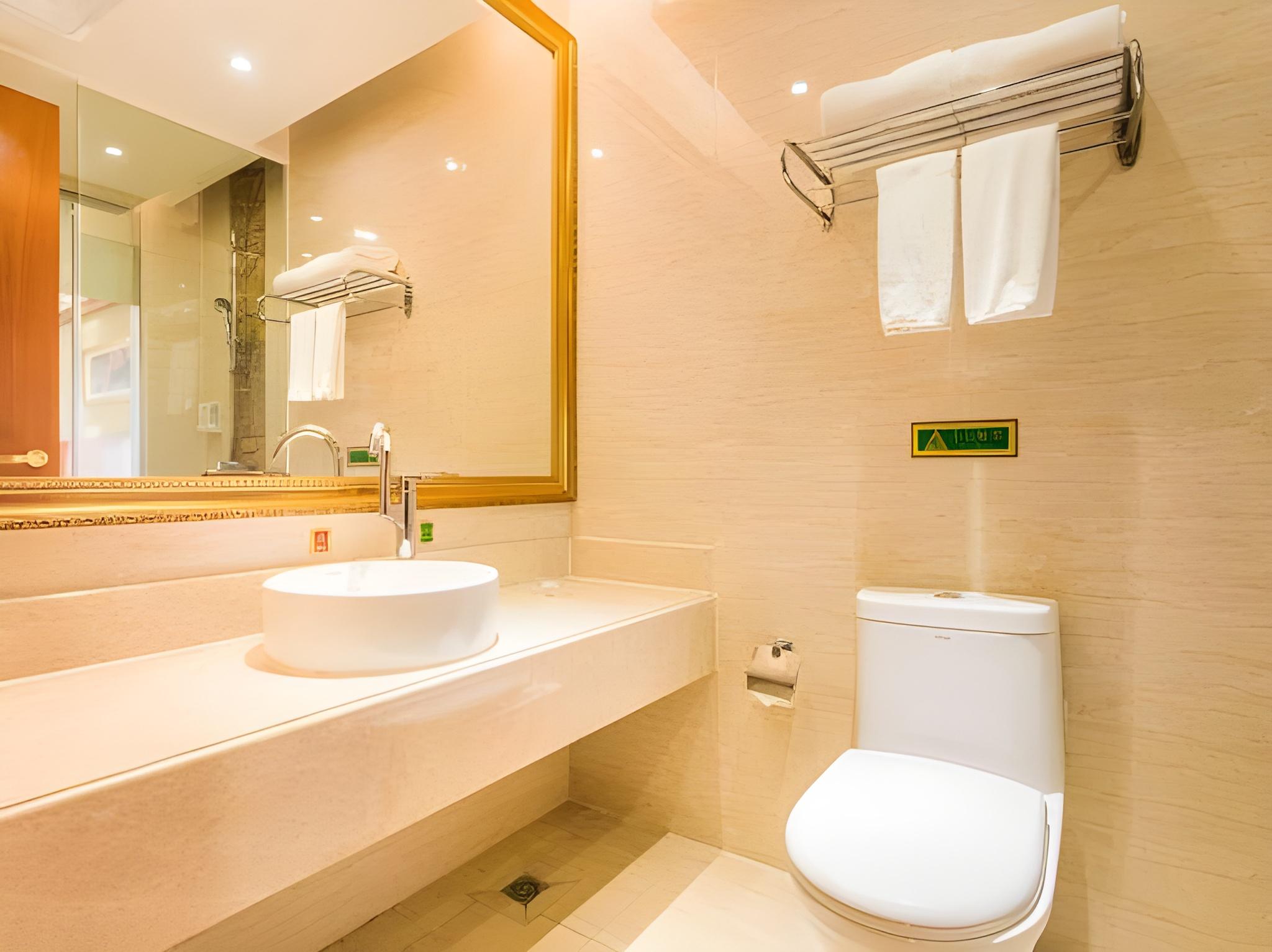 Vienna Hotel (Shantou Chaoyang High-Speed Railway Station) 51/51
