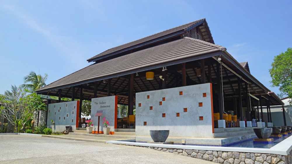 Palm Galleria Resort in TAKUA PA