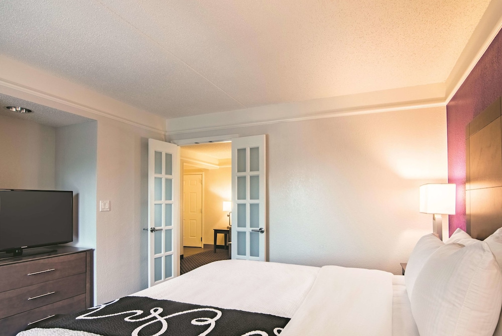 La Quinta Inn And Suites By Wyndham Oklahoma City Norman 14/51