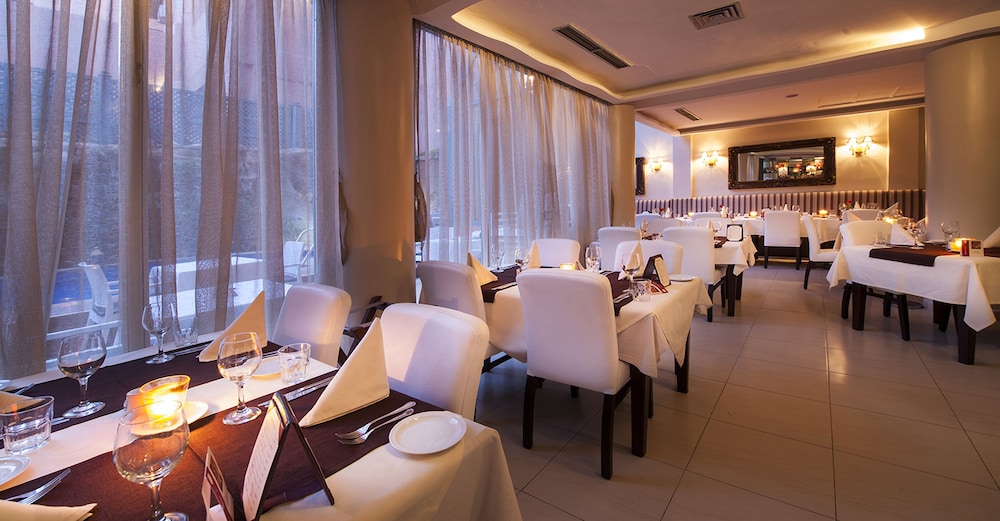 Le Caspien Hotel 45/52
