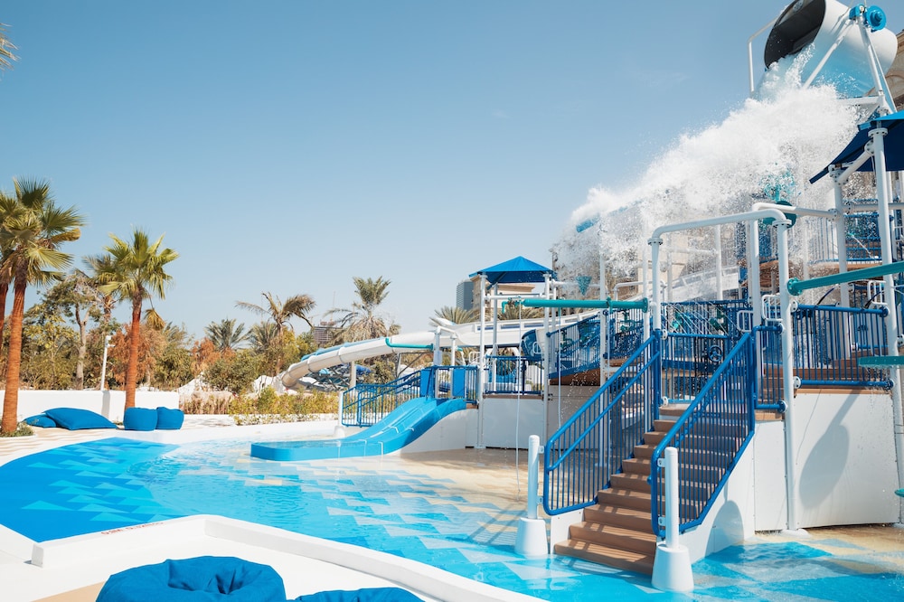 Le Meridien Mina Seyahi Beach Resort & Waterpark 49/53