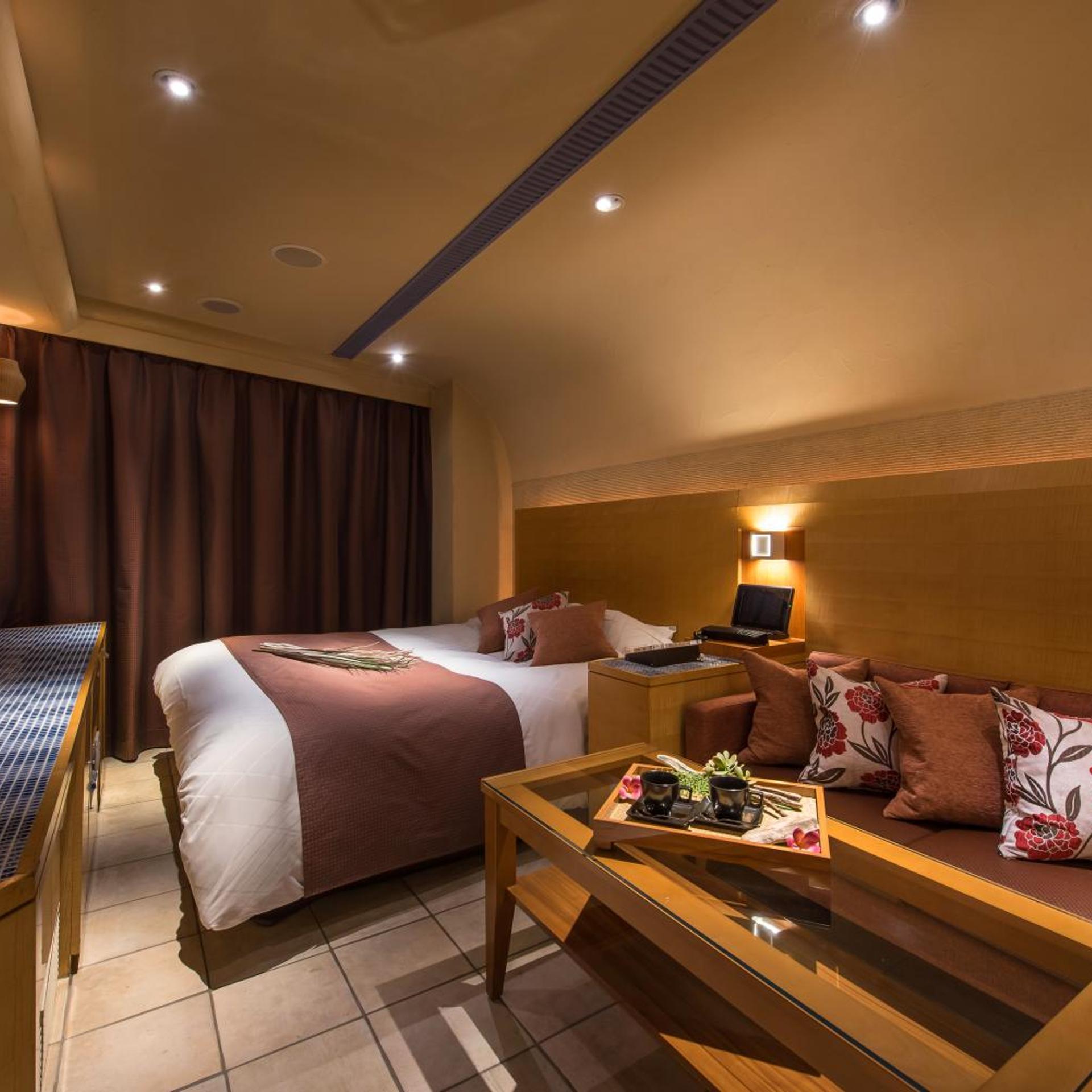 Hotel C. Chiba Shiroi 28/58