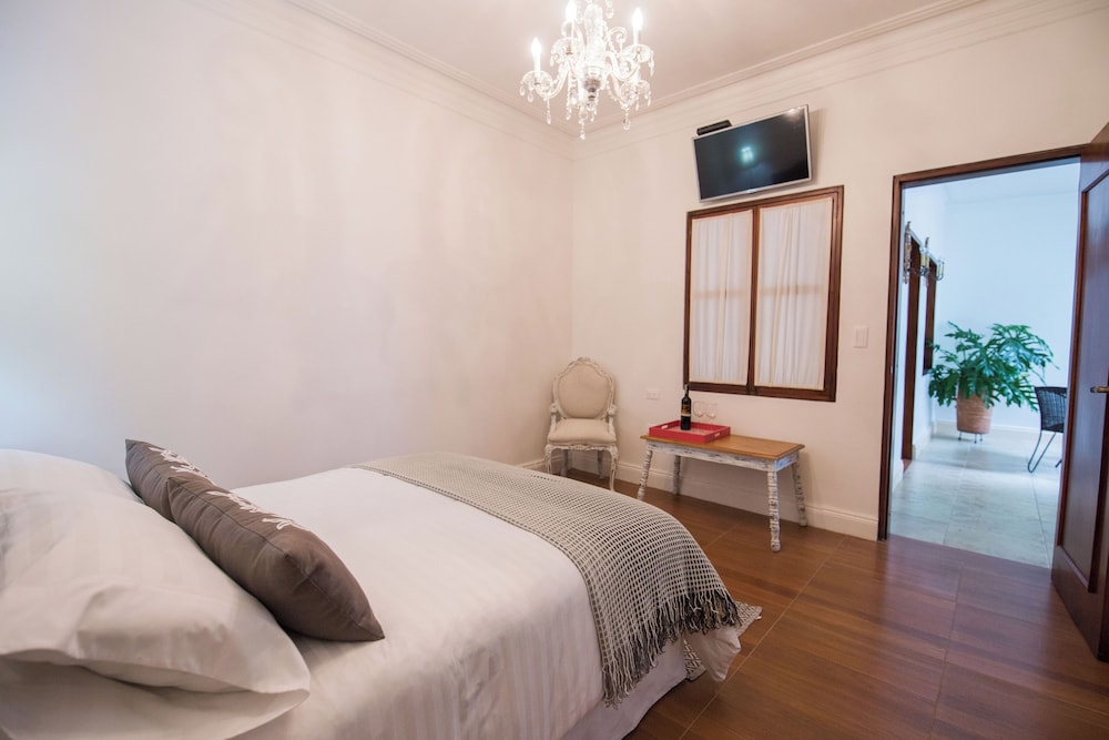 LECLERC HOTEL BOUTIQUE 33/70